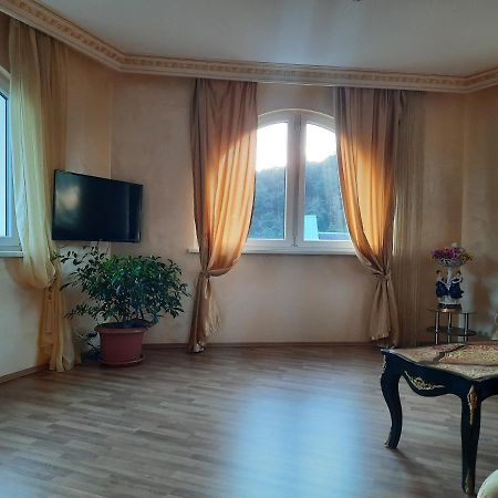Lyra Apartments Karlovy Vary Luaran gambar