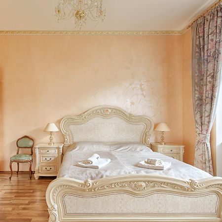 Lyra Apartments Karlovy Vary Luaran gambar