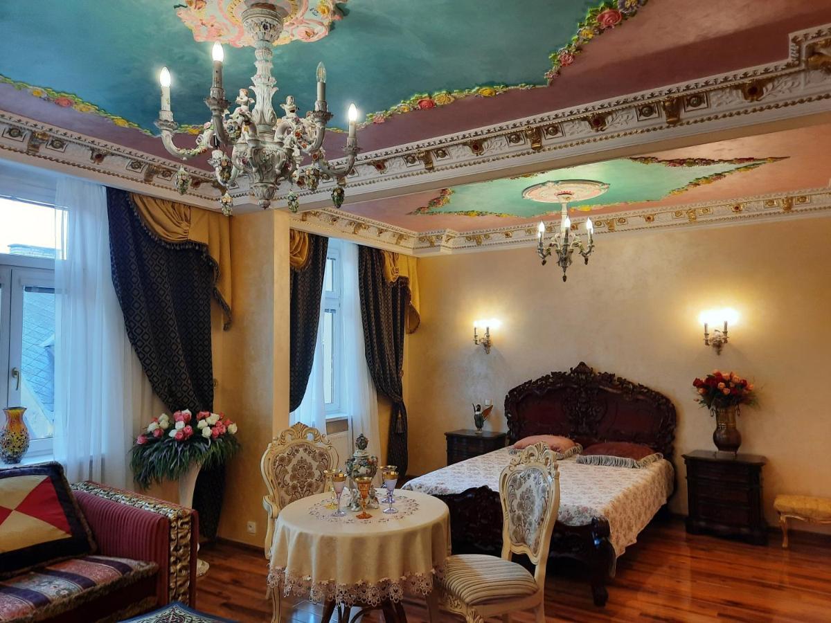 Lyra Apartments Karlovy Vary Luaran gambar
