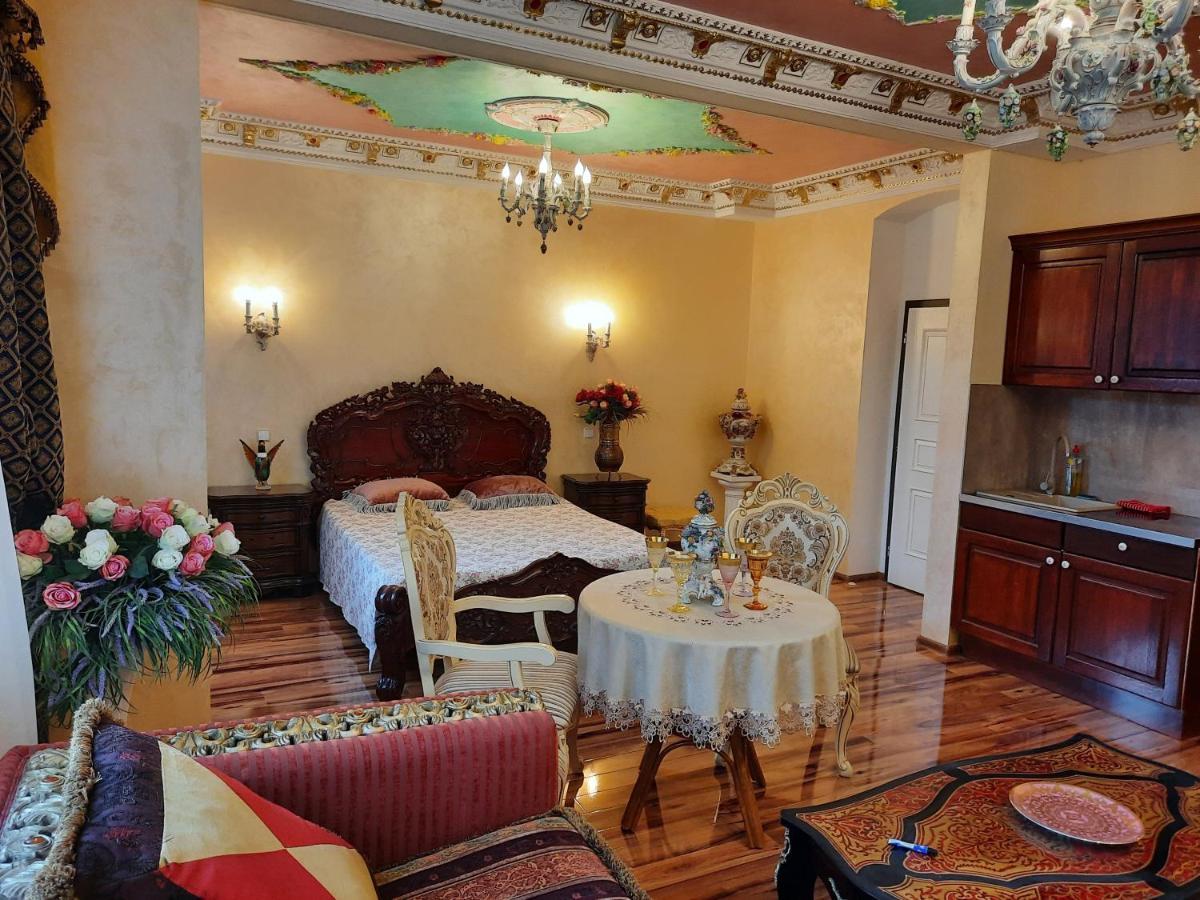 Lyra Apartments Karlovy Vary Luaran gambar