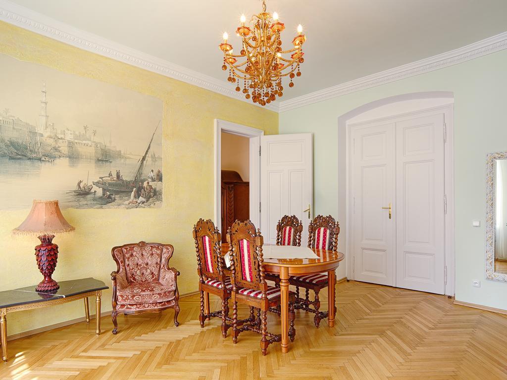 Lyra Apartments Karlovy Vary Bilik gambar
