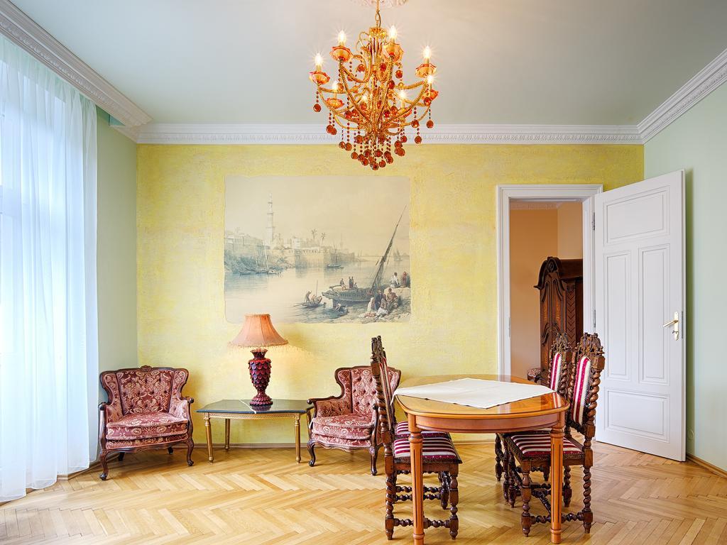 Lyra Apartments Karlovy Vary Bilik gambar