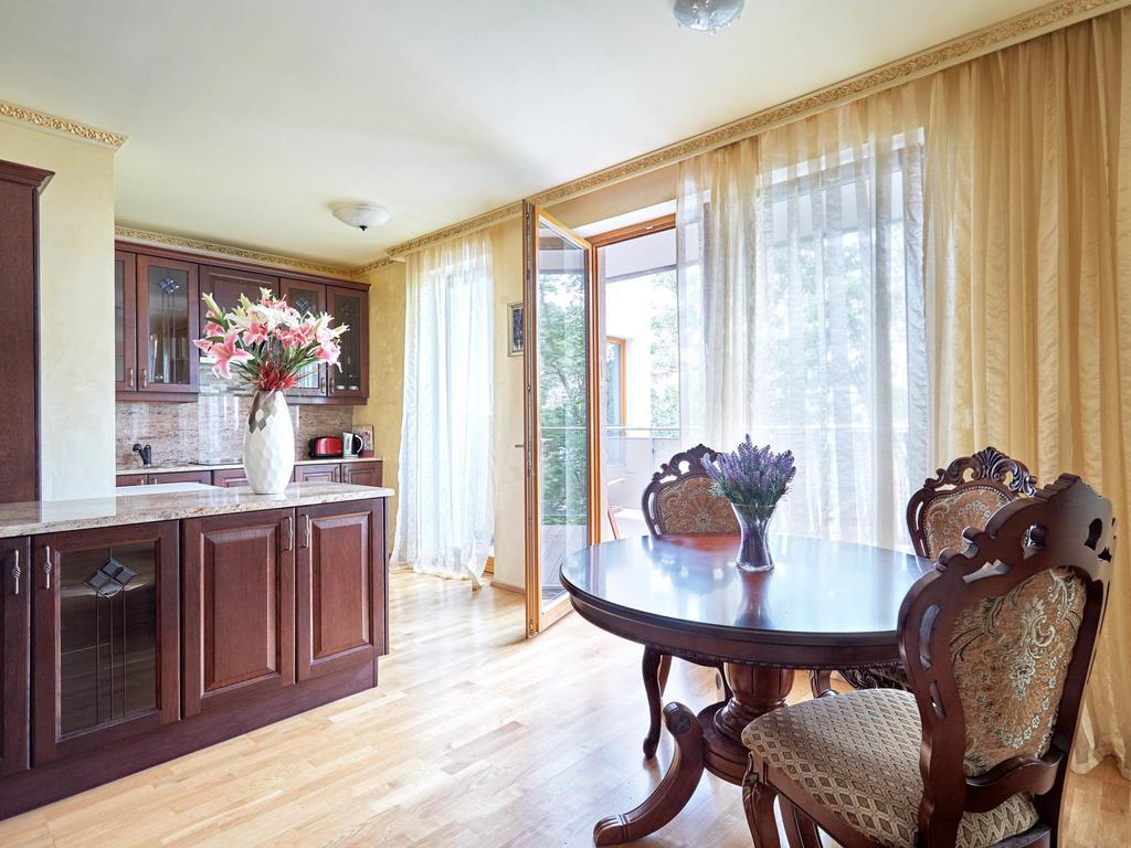 Lyra Apartments Karlovy Vary Luaran gambar