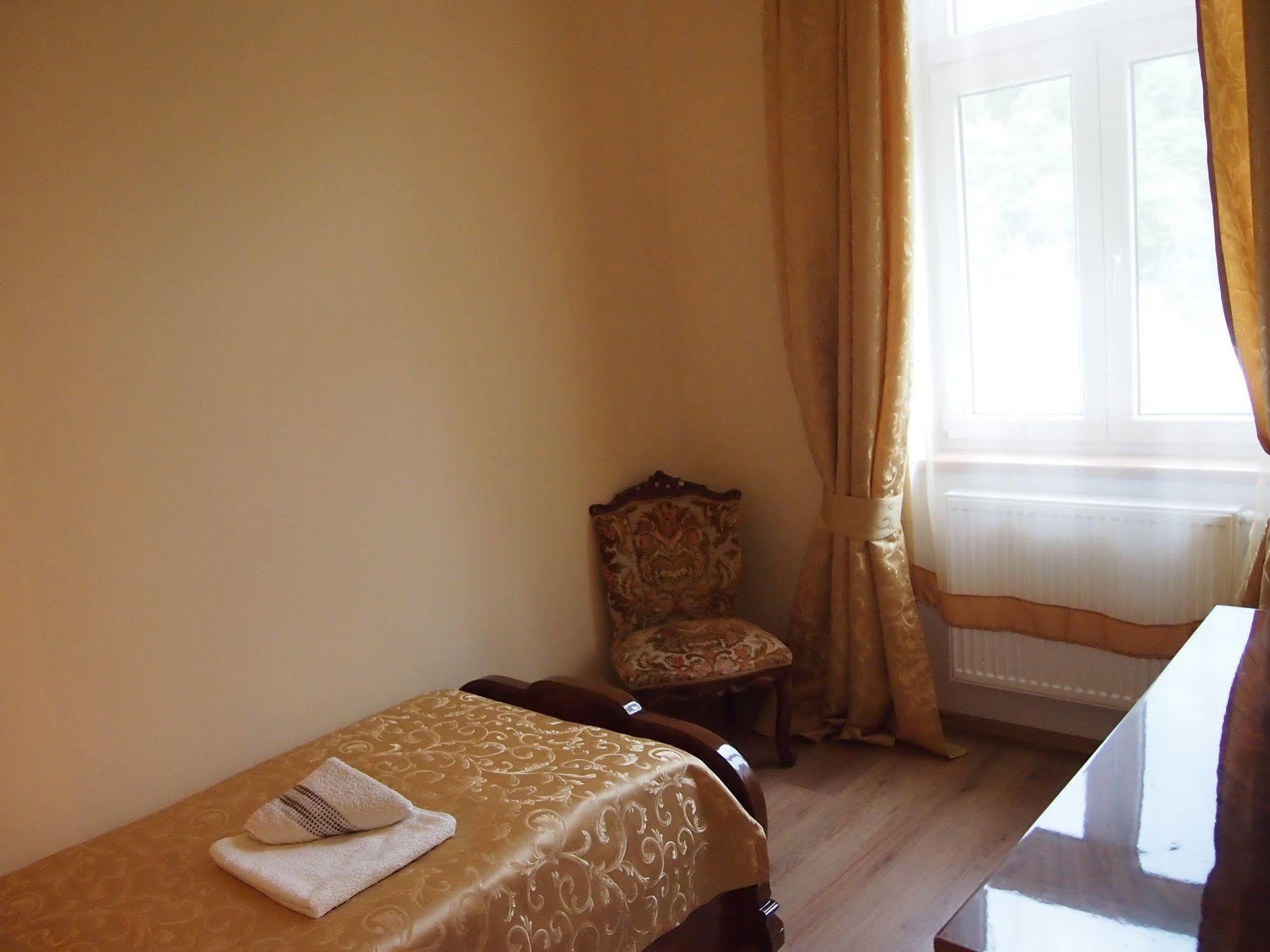 Lyra Apartments Karlovy Vary Luaran gambar