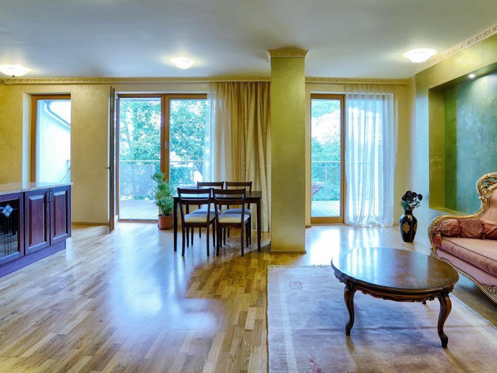 Lyra Apartments Karlovy Vary Luaran gambar