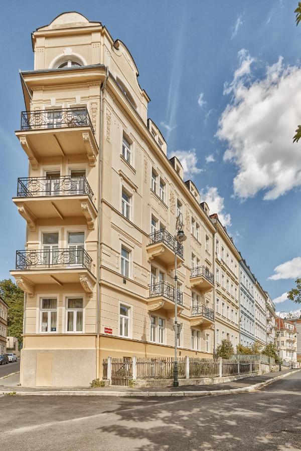 Lyra Apartments Karlovy Vary Luaran gambar